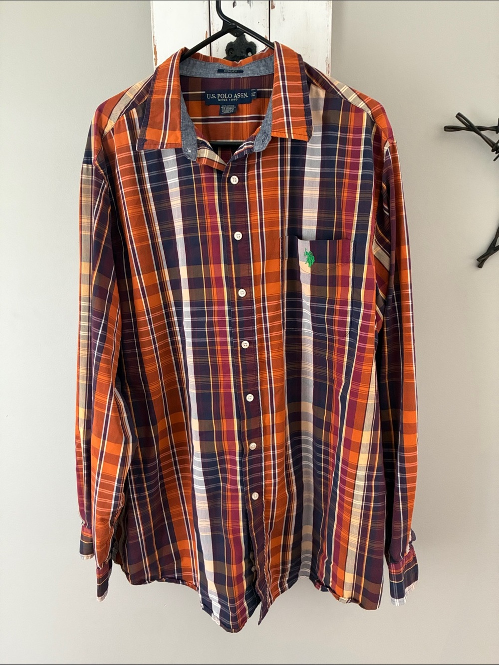 Men’s big and tall long sleeve button down shirt
